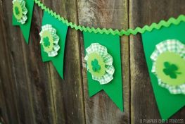 Yes, I know it's a green bunting with shamrocks. But this would be great for any Saint Patty's Day party.