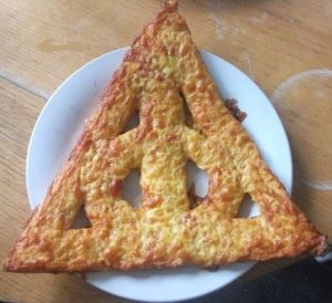 According to Pinterest, this is supposed to be pizza. According to me, it's bread. One of us must be wrong.